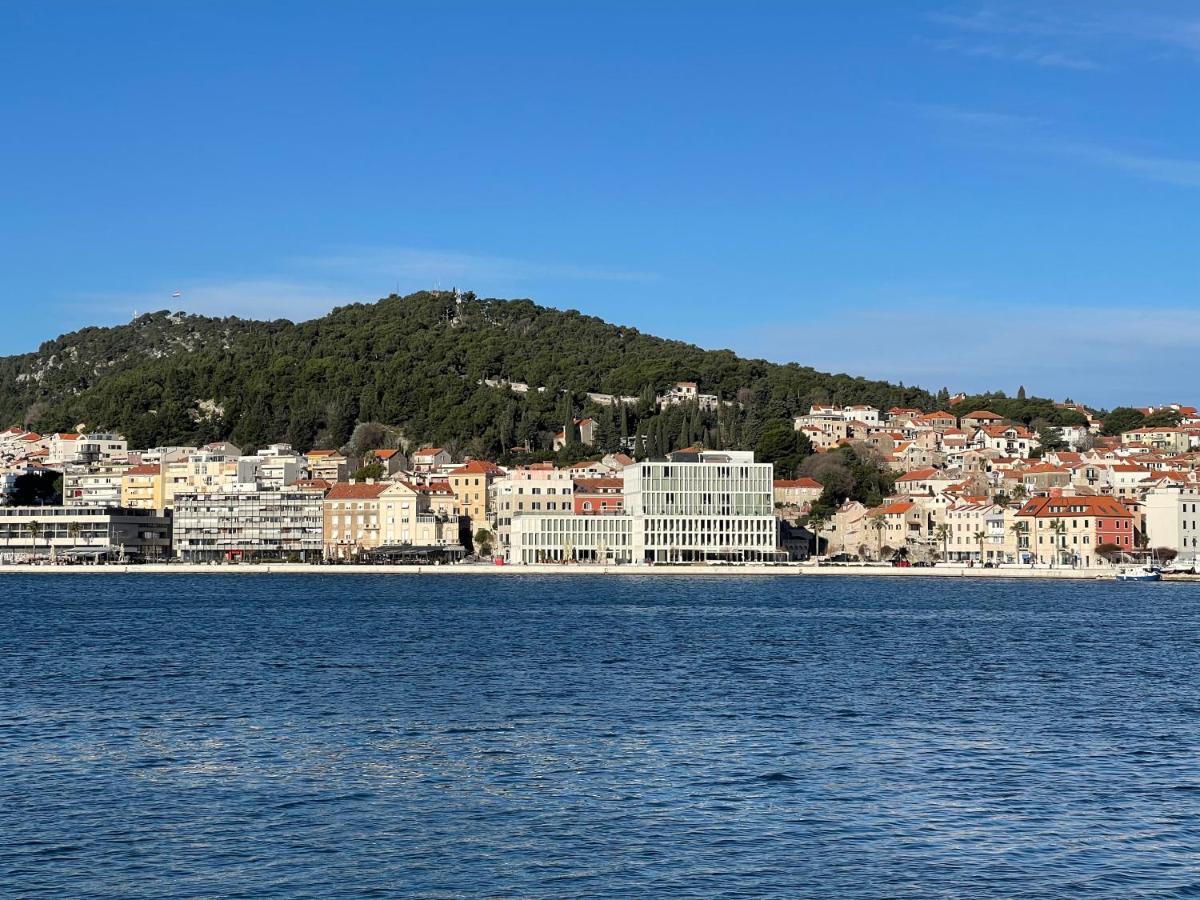 Hotel Ambasador Split Eksteriør bilde View of the town of Split